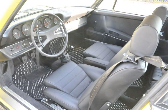 1973 Porsche interior
